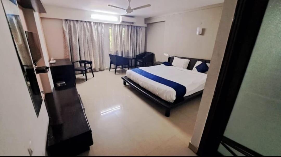 Aec Residency Hotel Alappuzha Exterior photo