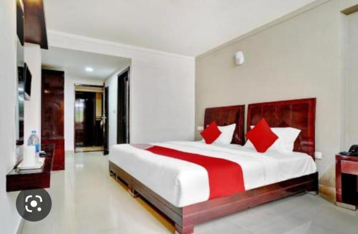 Aec Residency Hotel Alappuzha Exterior photo