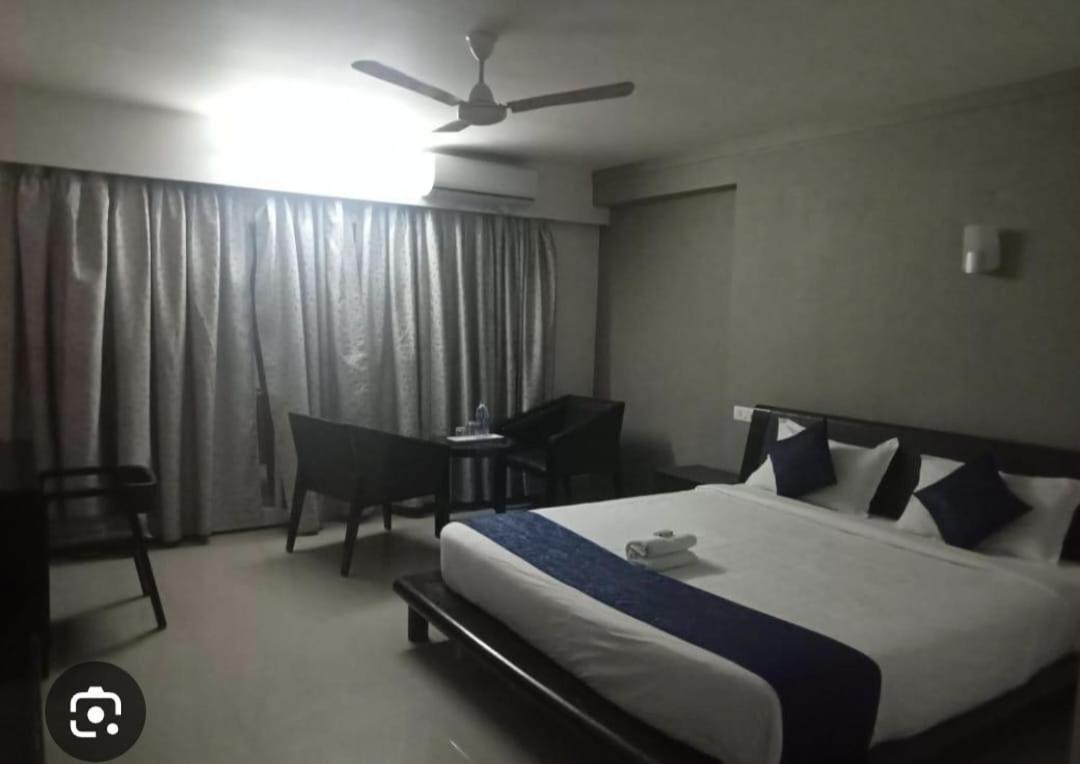 Aec Residency Hotel Alappuzha Exterior photo